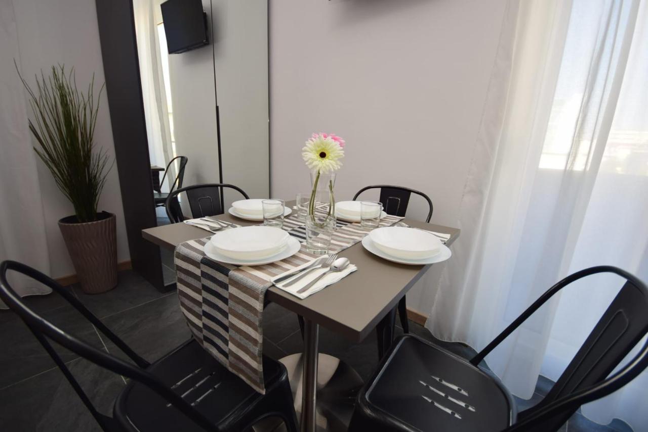 Hotel Crisvan 리미니 외부 사진