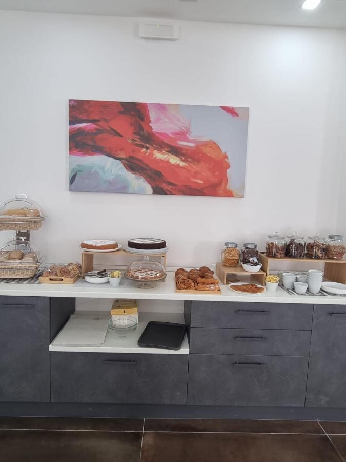 Hotel Crisvan 리미니 외부 사진