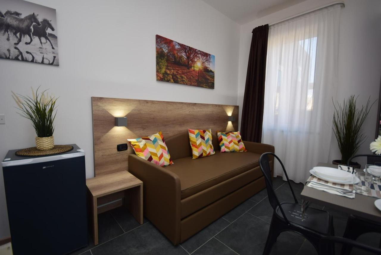 Hotel Crisvan 리미니 외부 사진