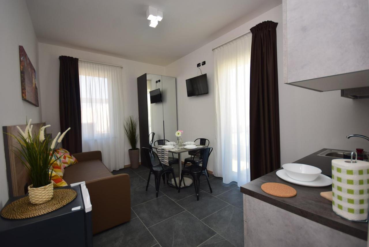 Hotel Crisvan 리미니 외부 사진