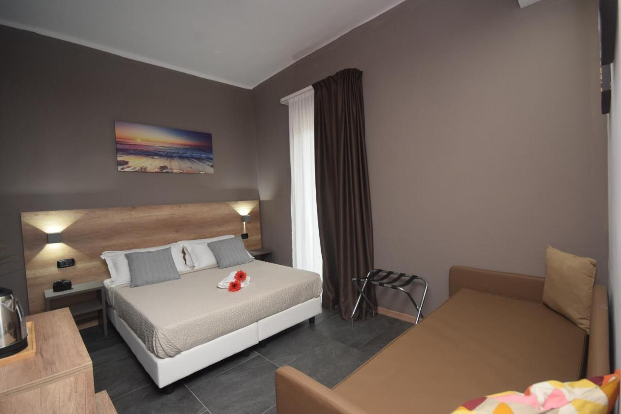 Hotel Crisvan 리미니 외부 사진