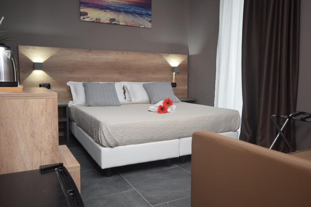 Hotel Crisvan 리미니 외부 사진