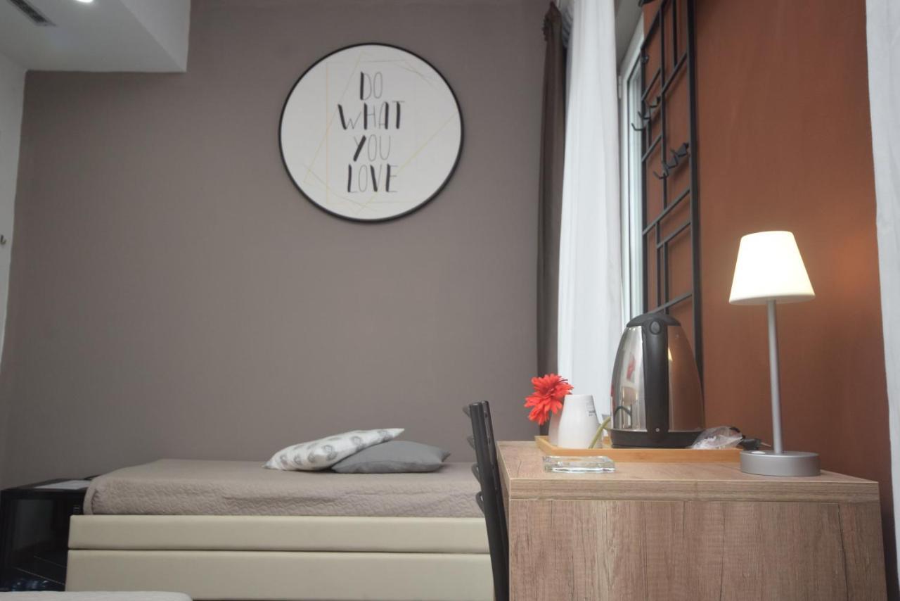 Hotel Crisvan 리미니 외부 사진