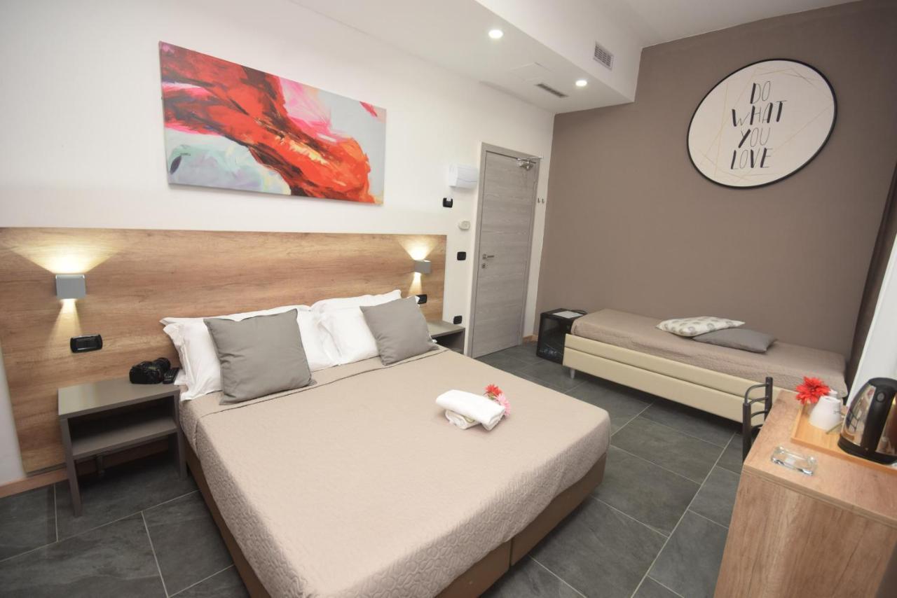 Hotel Crisvan 리미니 외부 사진