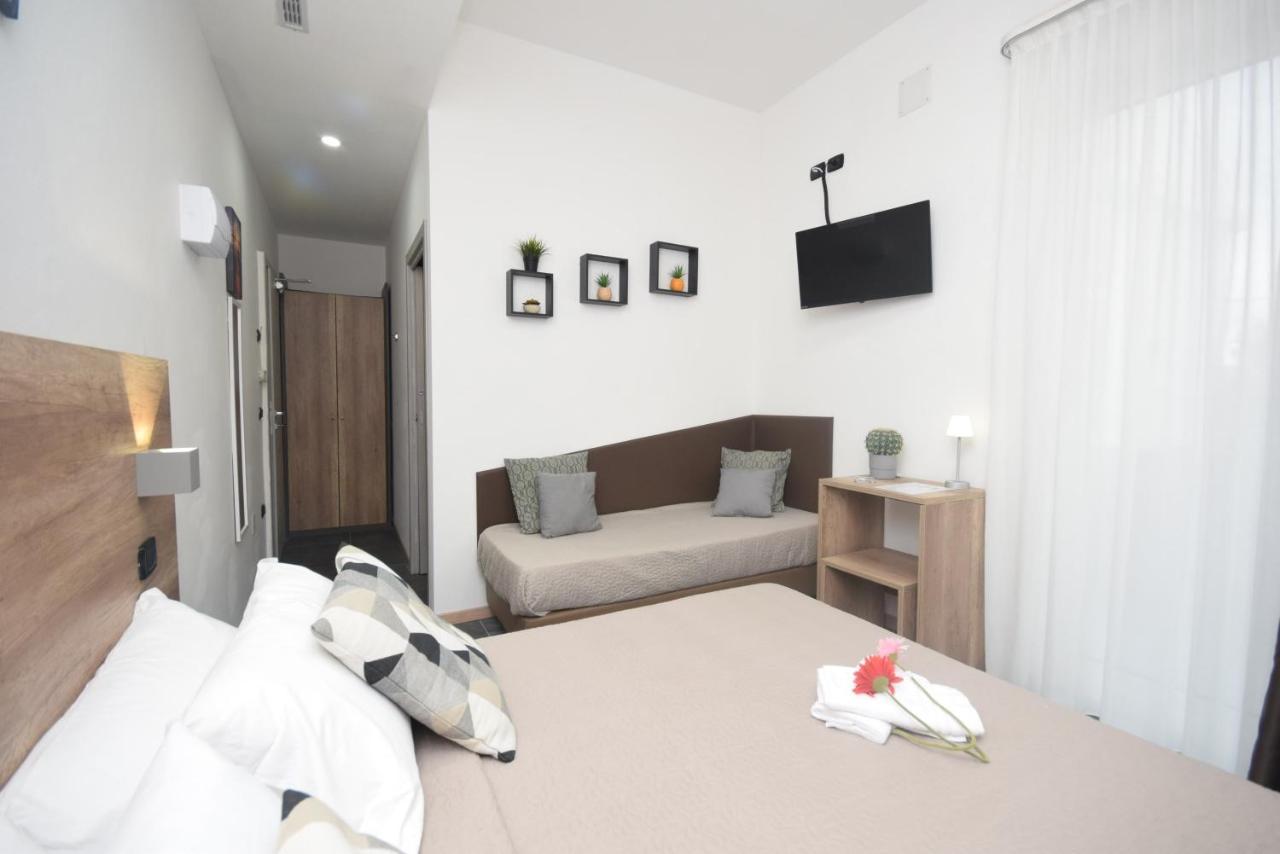 Hotel Crisvan 리미니 외부 사진